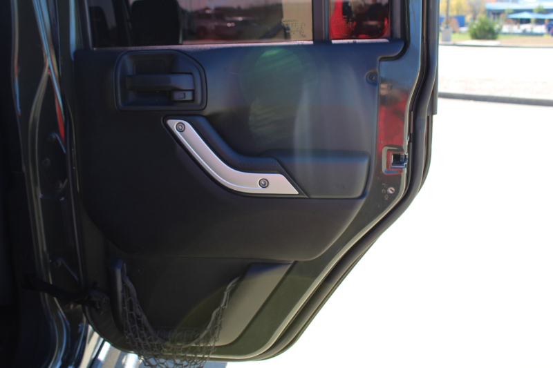 Jeep Wrangler Unlimited 2015 price $25,995