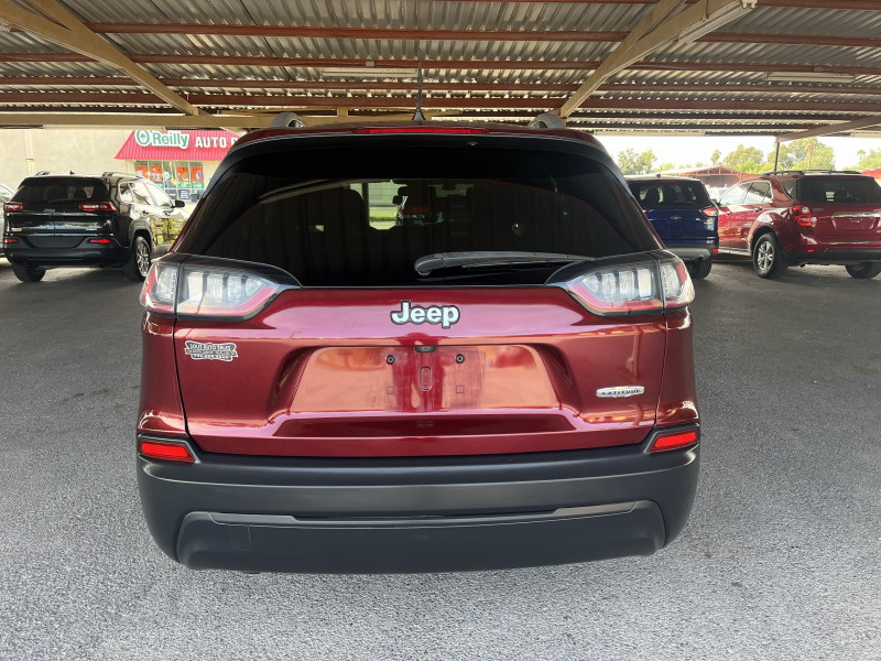Jeep Cherokee 2019 price $15,900