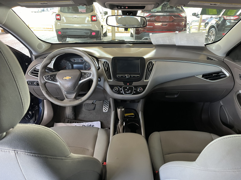 Chevrolet Malibu 2017 price $8,900