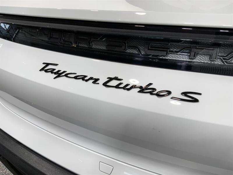 Porsche Taycan 2023 price $179,900