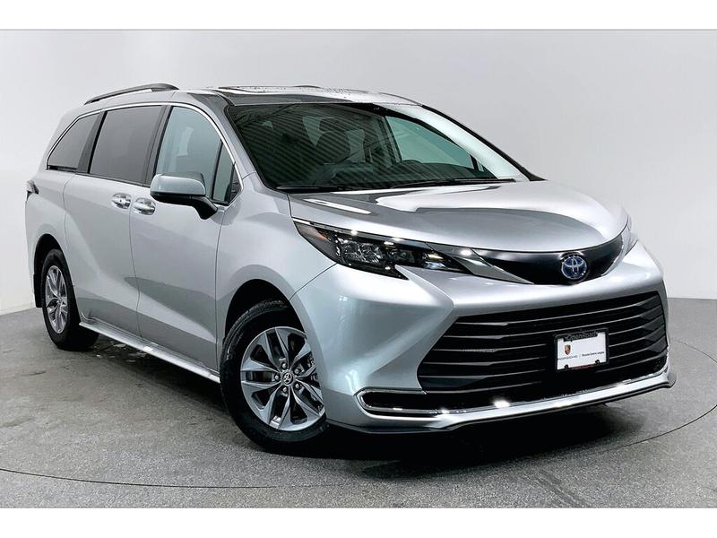 Toyota Sienna 2024 price $60,900