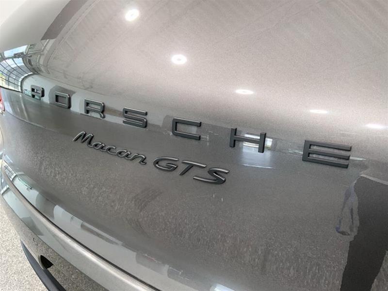 Porsche Macan 2018 price $47,900