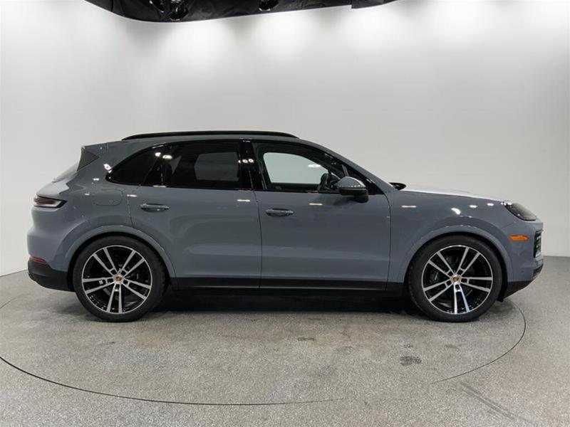 Porsche Cayenne 2024 price $132,786