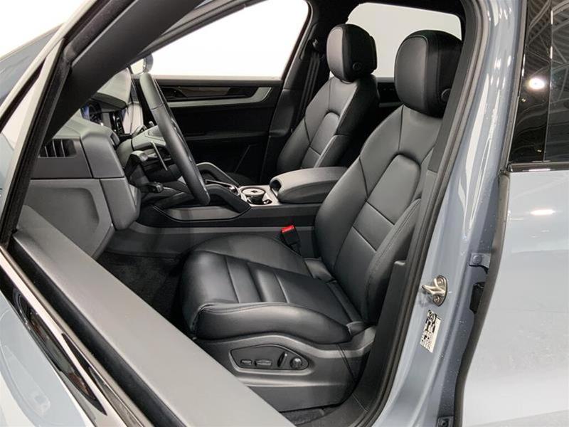 Porsche Cayenne 2024 price $132,786