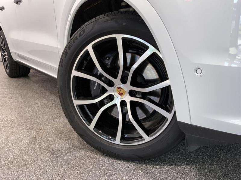 Porsche Cayenne 2024 price $119,900