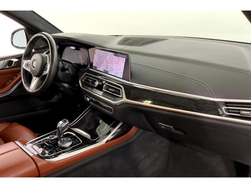 BMW X7 2019 price $65,495