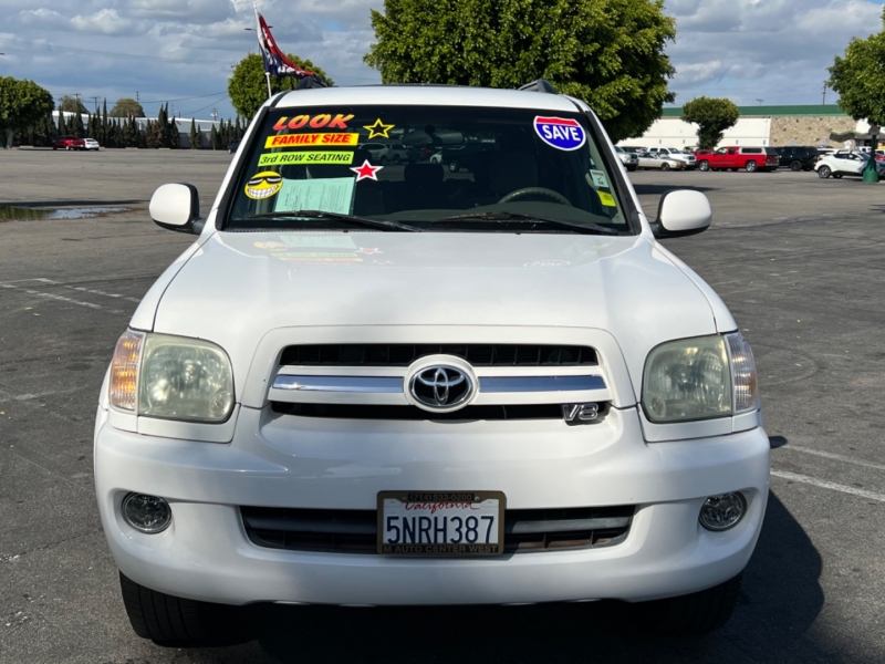 Toyota Sequoia 2005 price $8,900