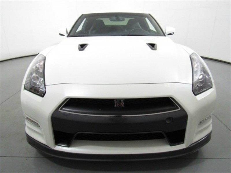 Nissan GT-R 2014 price $120,000