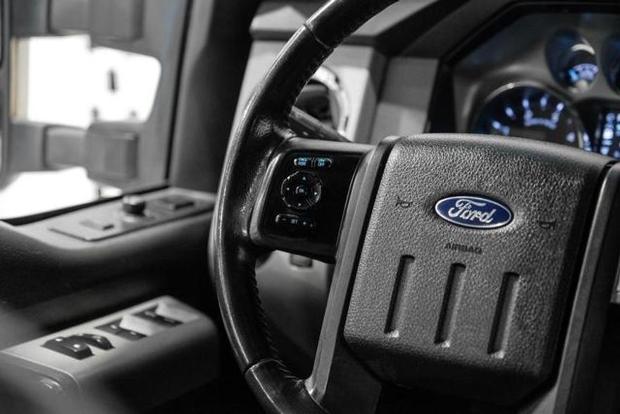 Ford F250 Super Duty Crew Cab 2014 price $29,995