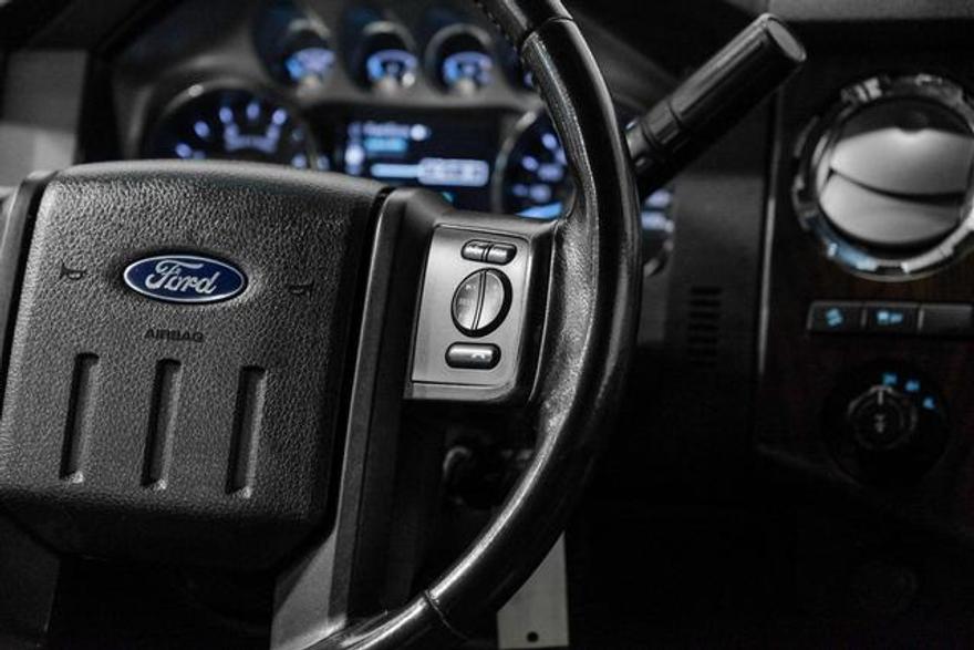 Ford F250 Super Duty Crew Cab 2014 price $29,995