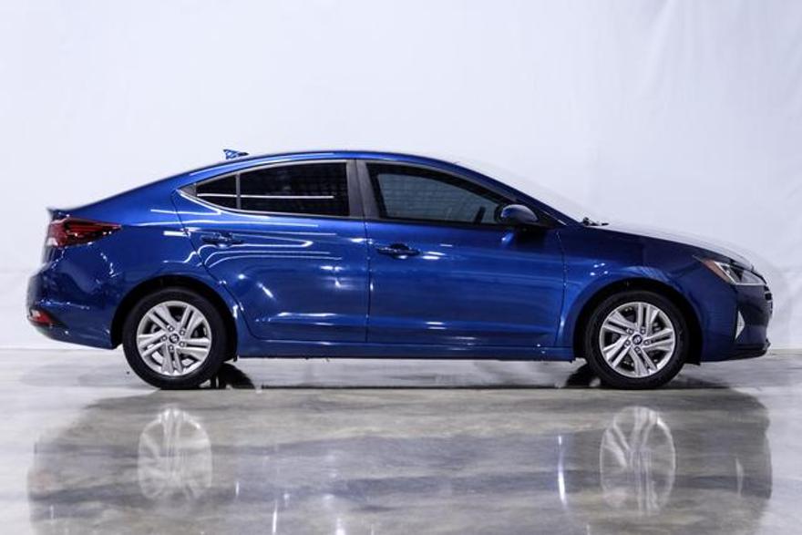 Hyundai Elantra 2019 price $13,895