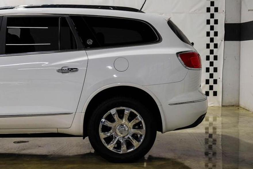 Buick Enclave 2017 price $19,595