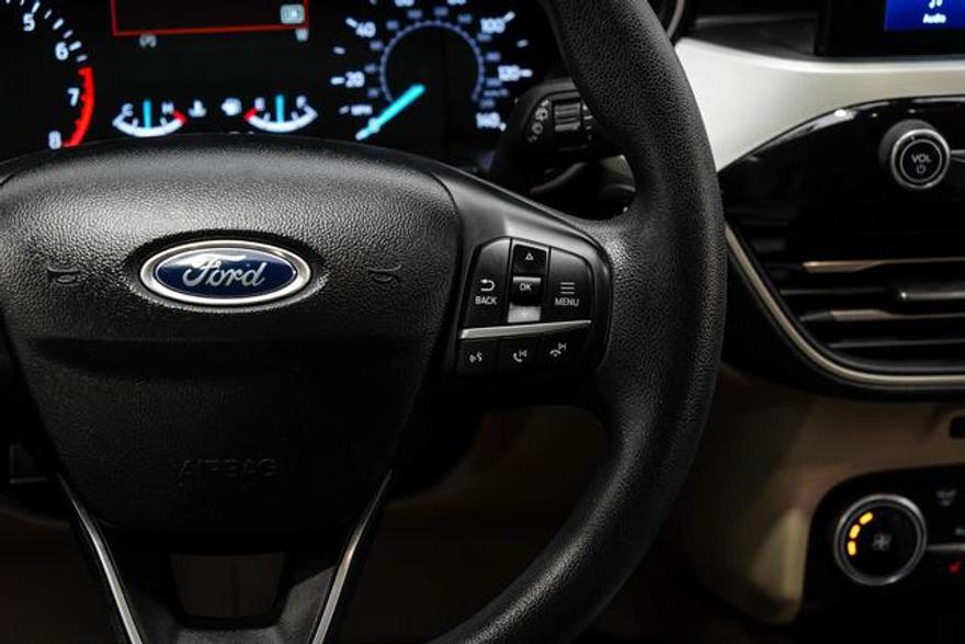 Ford Escape 2020 price $18,995