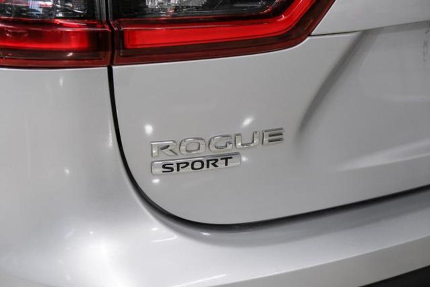 Nissan Rogue Sport 2020 price $17,995