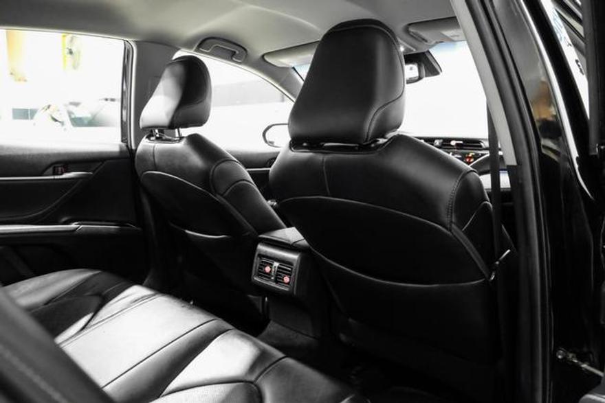Toyota Camry 2018 price $18,995