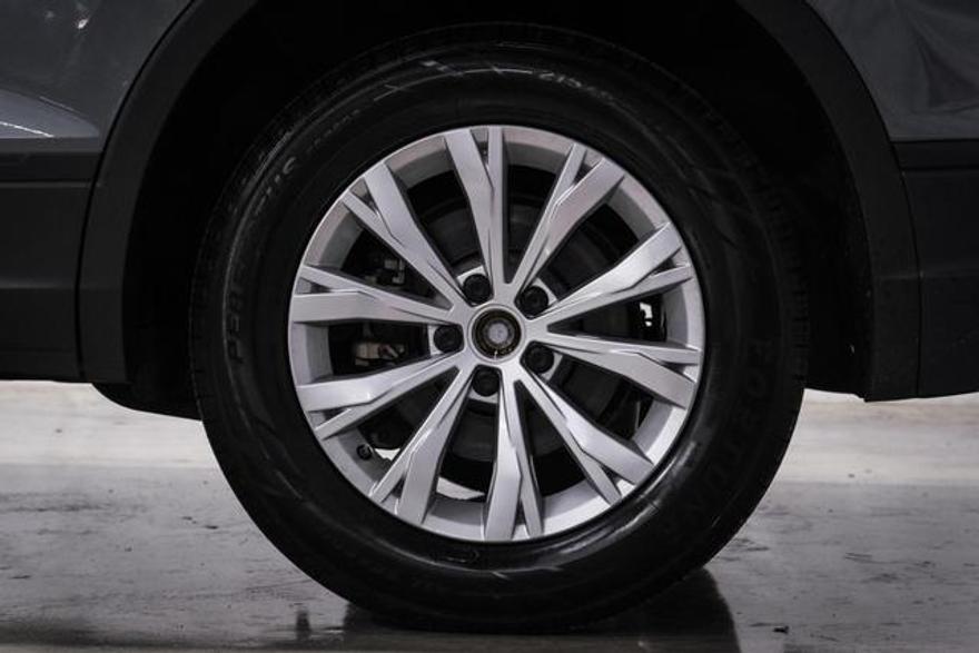 Volkswagen Tiguan 2020 price $17,995