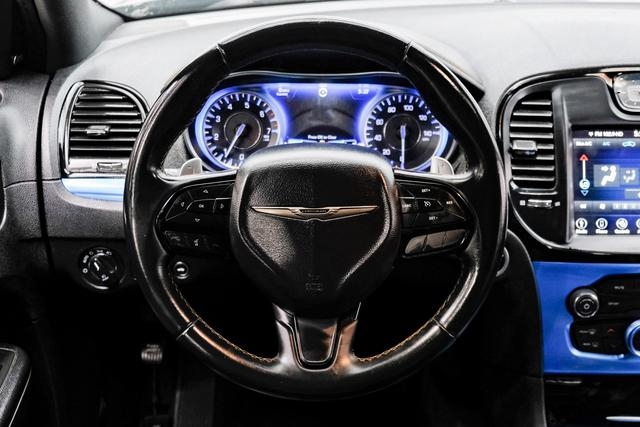 Chrysler 300 2019 price $19,995
