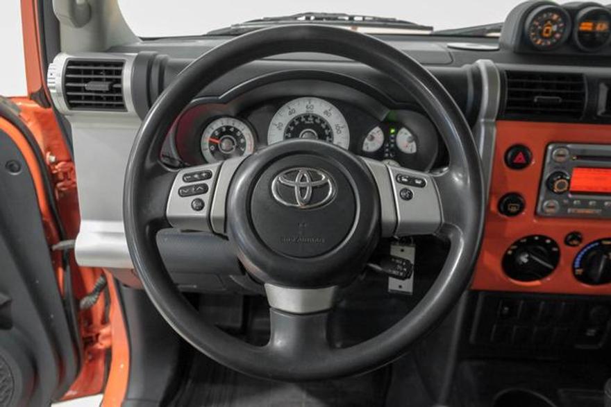 Toyota FJ Cruiser 2014 price $33,495