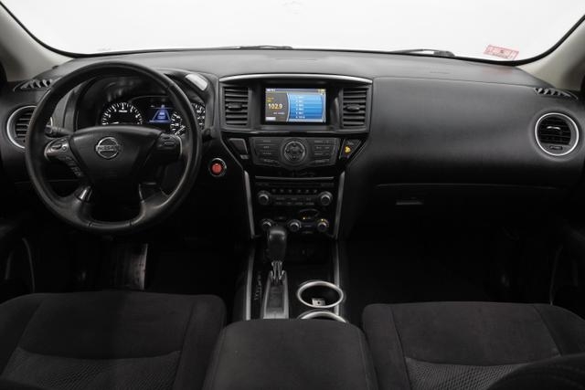Nissan Pathfinder 2016 price $11,995