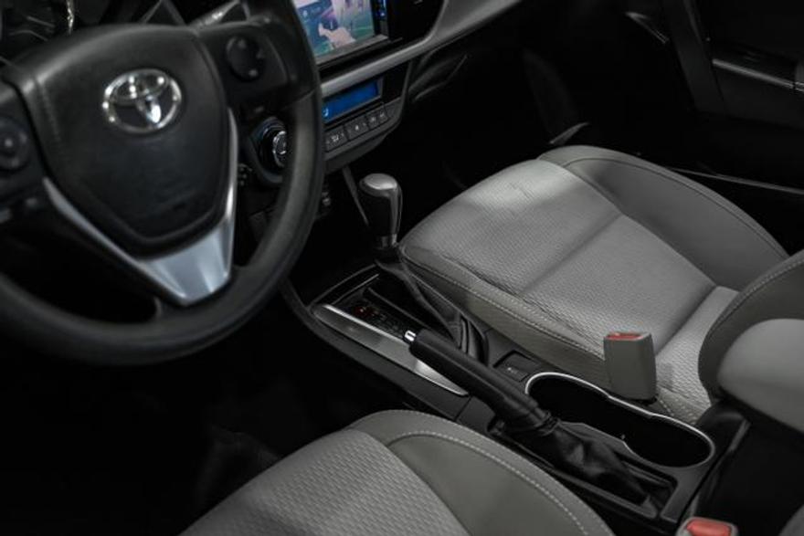 Toyota Corolla 2016 price $15,995