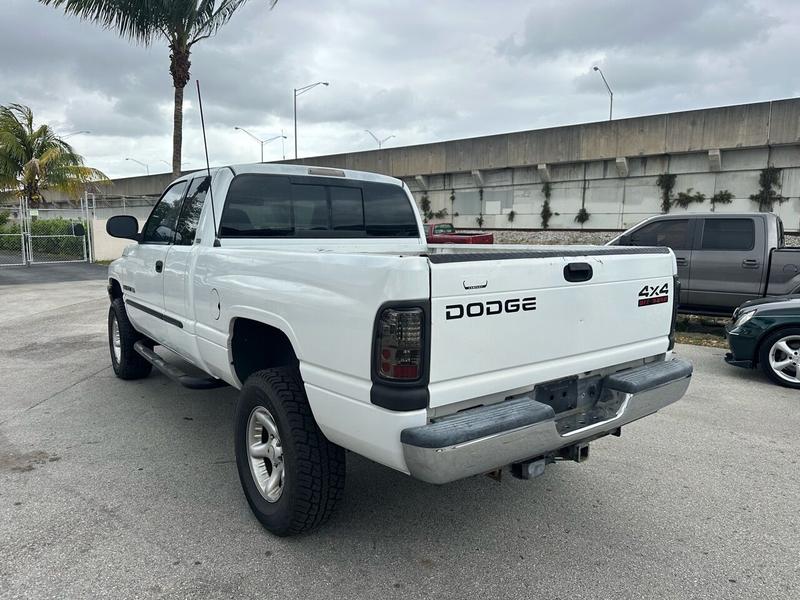 Dodge Ram 1500 2001 price $5,985