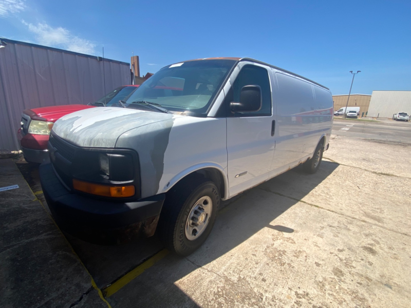 Chevrolet Express Cargo Van 2004 price $8,995