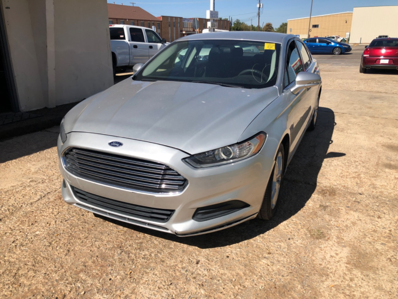 Ford Fusion 2016 price $9,577