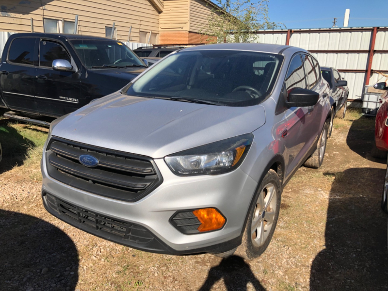 Ford Escape 2018 price $8,177