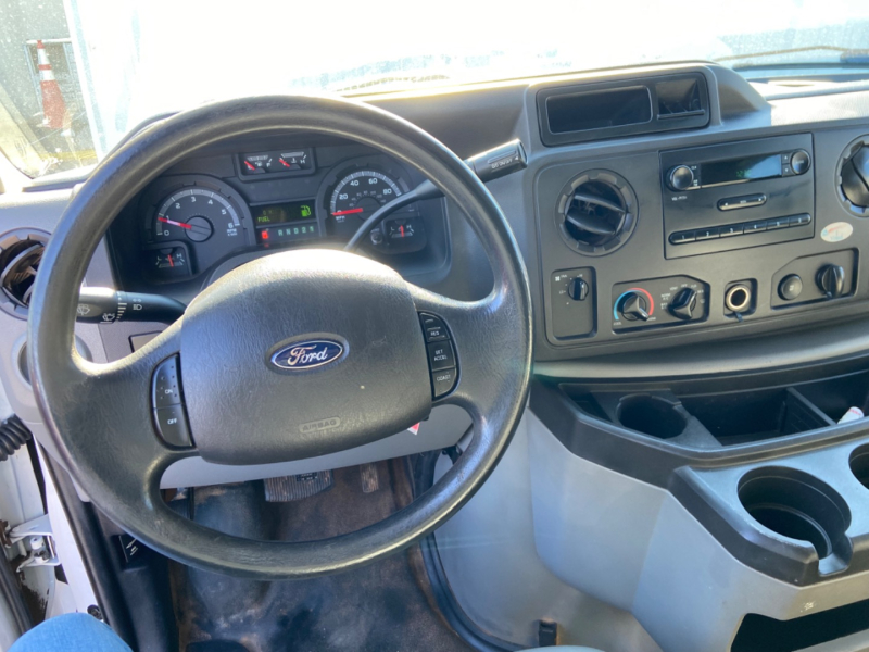 Ford Econoline Cargo Van 2014 price $8,177