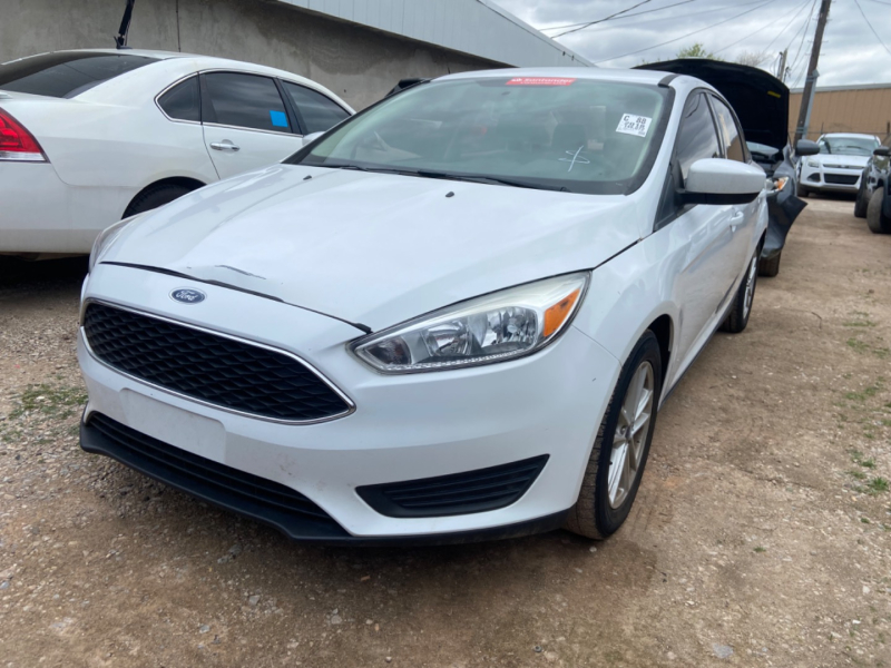 Ford Focus 2018 price $8,977
