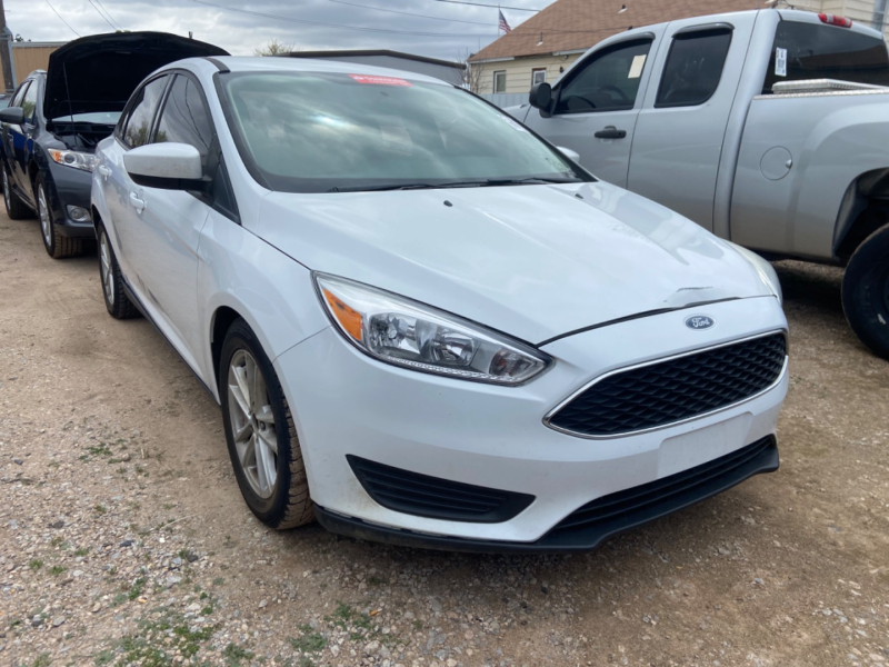 Ford Focus 2018 price $8,977
