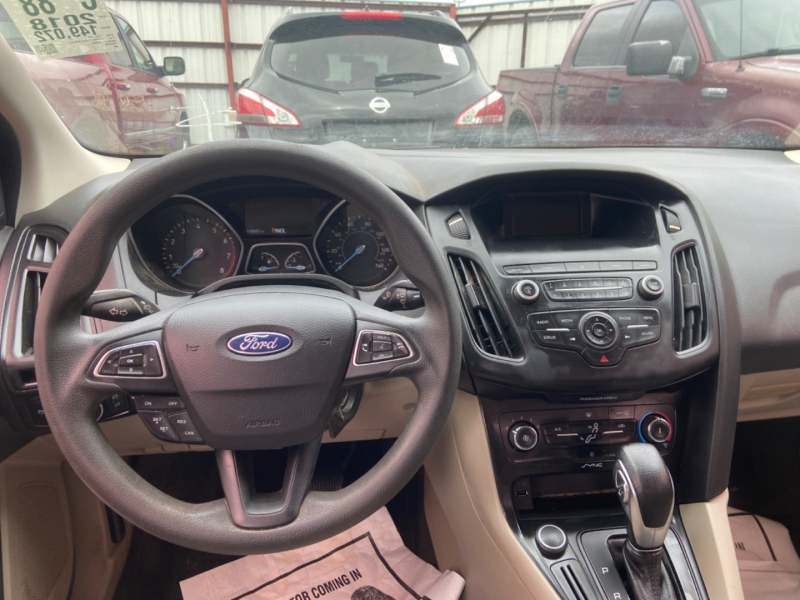 Ford Focus 2018 price $9,077