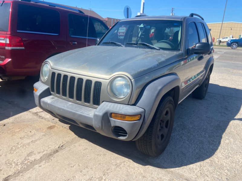 Jeep Liberty 2004 price $2,777