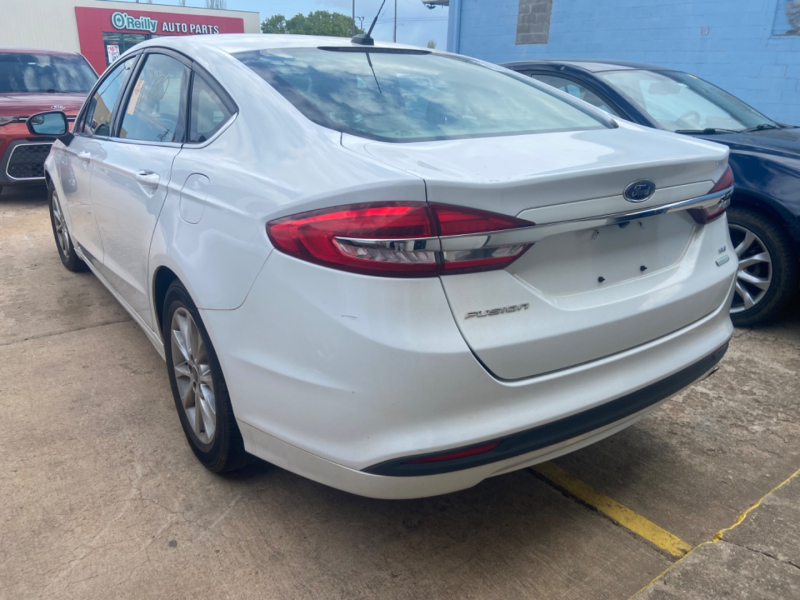 Ford Fusion 2017 price $8,577