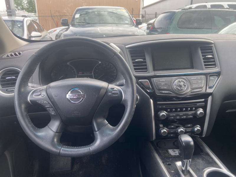 Nissan Pathfinder 2015 price $7,577