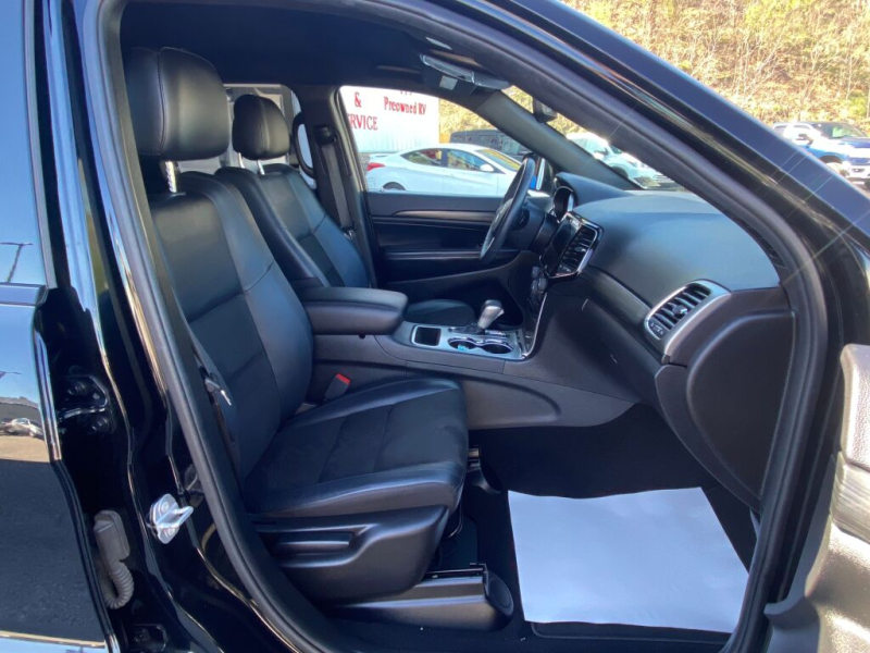 Jeep Grand Cherokee 2019 price $25,979