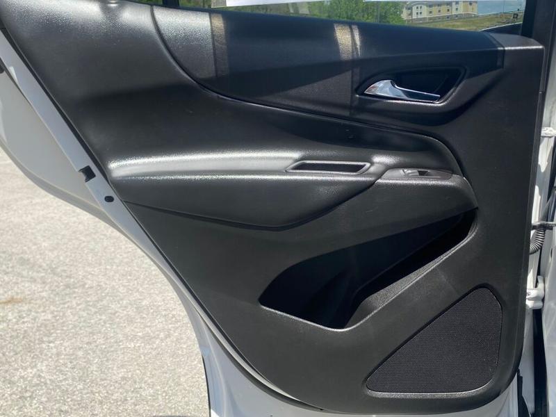 Chevrolet Equinox 2019 price $20,979