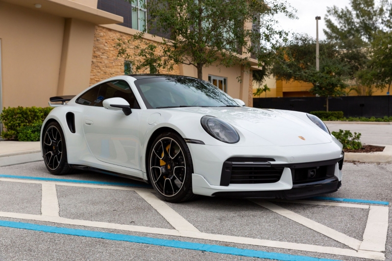 Porsche 911 2021 price $259,990