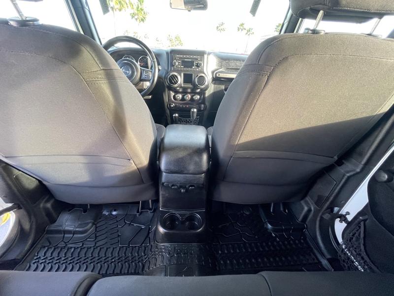 Jeep Wrangler Unlimited 2015 price $14,999