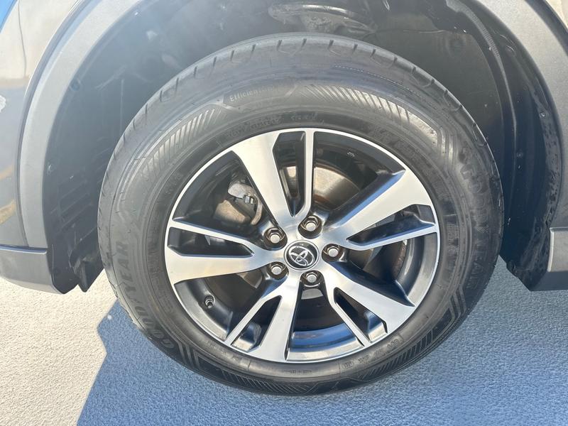 Toyota RAV4 2018 price $10,999
