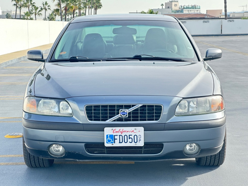 Volvo S60 2004 price $4,999