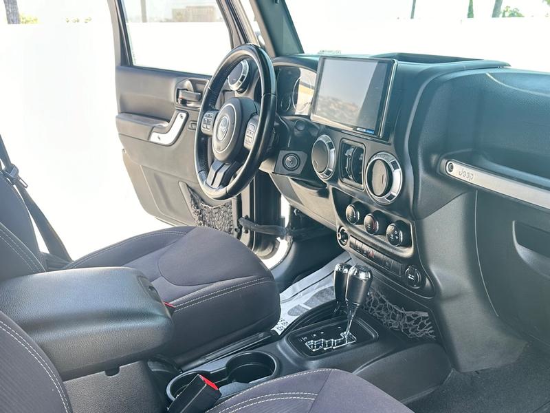 Jeep Wrangler Unlimited 2015 price $16,999