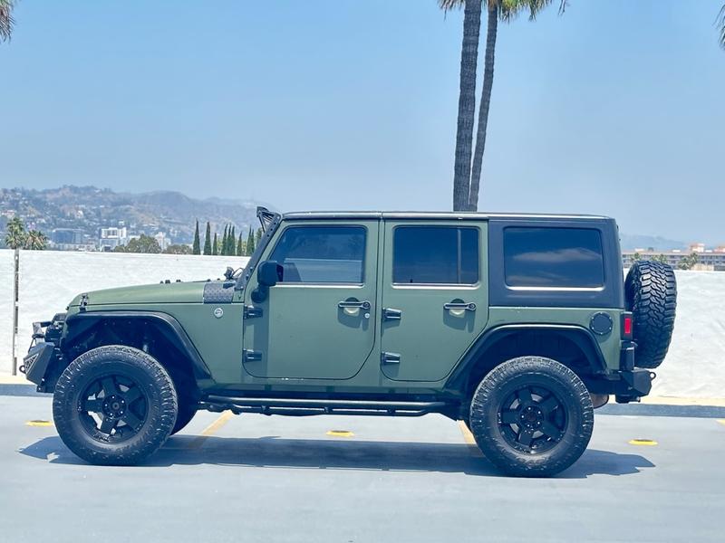 Jeep Wrangler Unlimited 2015 price $16,999