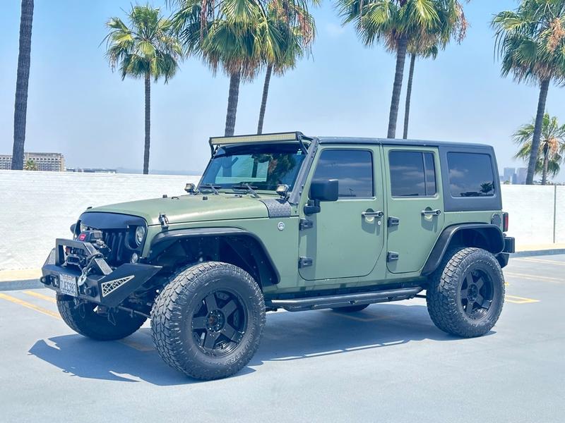 Jeep Wrangler Unlimited 2015 price $16,999