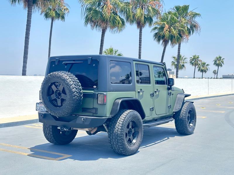 Jeep Wrangler Unlimited 2015 price $16,999