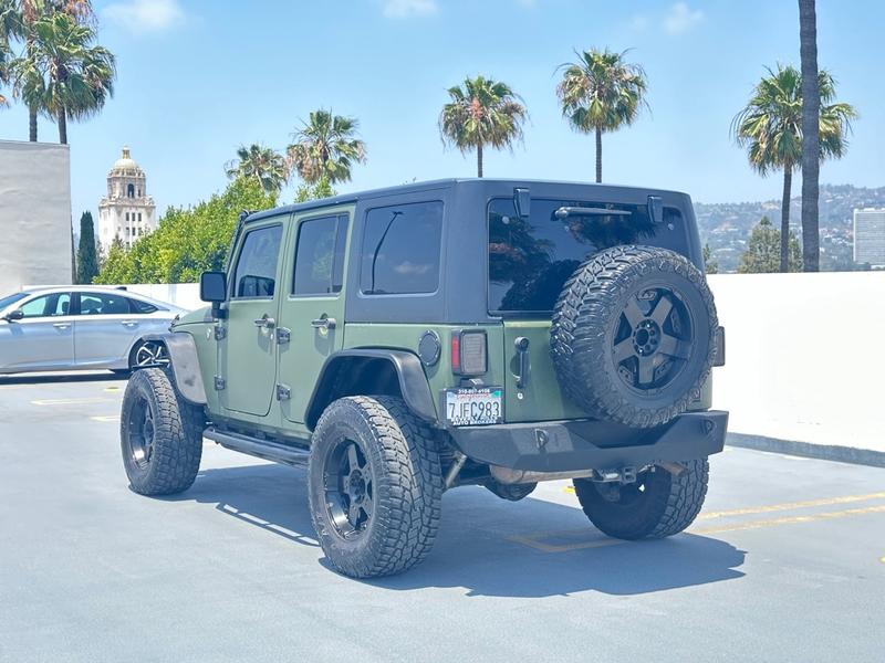 Jeep Wrangler Unlimited 2015 price $16,999