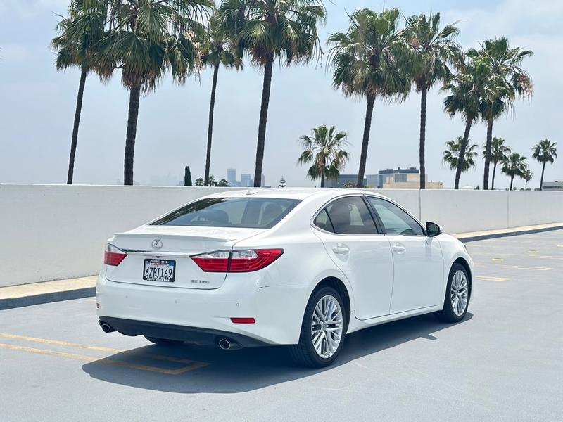 Lexus ES 350 2013 price $9,999