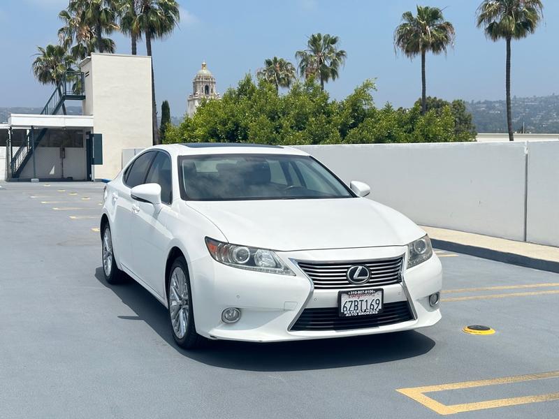 Lexus ES 350 2013 price $9,999