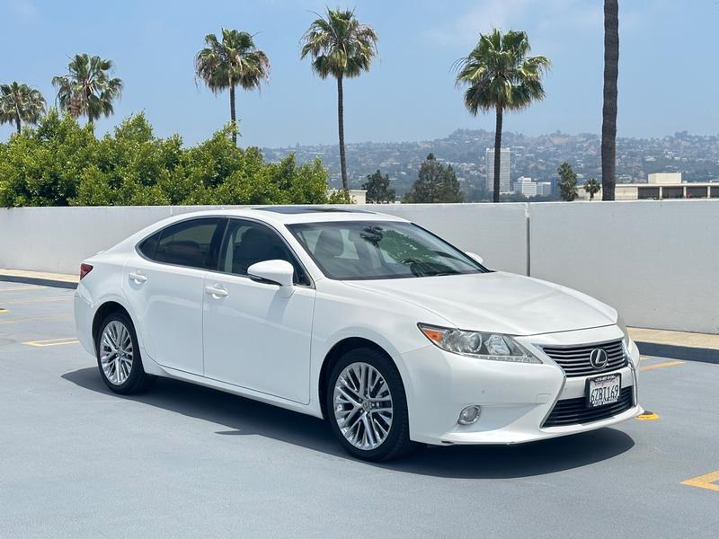 Lexus ES 350 2013 price $9,999