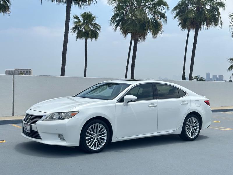 Lexus ES 350 2013 price $9,999